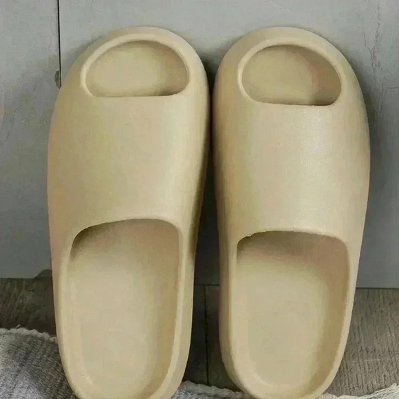 Khaki Casual Women's Anti-Slip Slippers - Picture 5 of 7